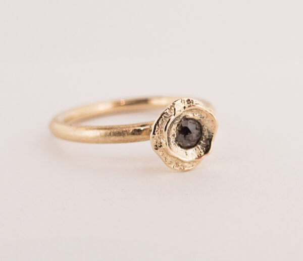 Fine 14k Gemma ring with antique diamond